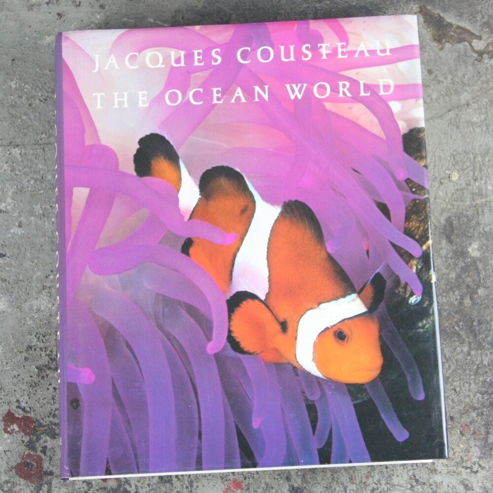 FIRST EDITION Jacques Cousteau The Ocean World, copyright 1979